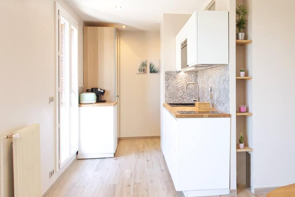 Appartamento L36 Sea View Terrace 10min Walking To Sea/parking & Ac Nizza